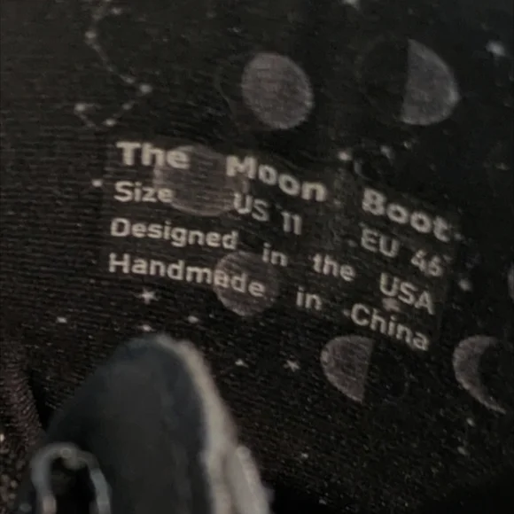 Midnight Roller Moon Boot Roller Skates - Picture 12 of 17